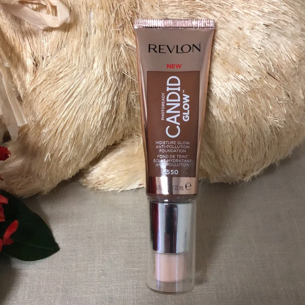 Revlon Photoready Candid Glow 550 Mocha Foundation NEW!